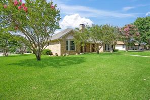 1621 Idlewood Drive - Photo 2