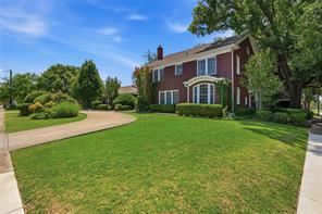 221 W 5th Street - Photo 1