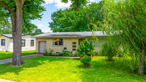 301 W Ridgewood Drive - Photo 1