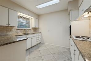 1303 Northlake Drive - Photo 13