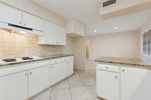 1303 Northlake Drive - Photo 15