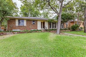 1303 Northlake Drive - Photo 2