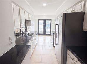 7734 Meadow Road - Photo 6