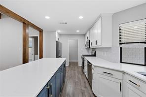9705 Rosalie Court - Photo 15