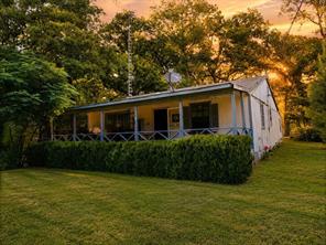 124 W Cedar Lane - Photo 1