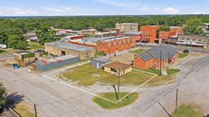 107 Briscoe - Photo 1