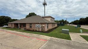 2335 N Elm Street - Photo 1