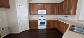 8928 Sunny Hollow Drive - Photo 13