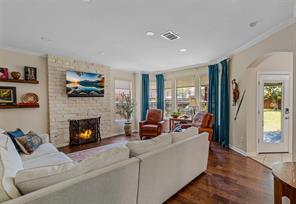 2045 Hillcroft Drive - Photo 3