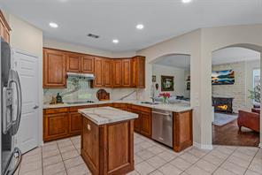2045 Hillcroft Drive - Photo 7