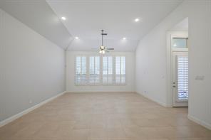 7412 Plumgrove Road - Photo 7