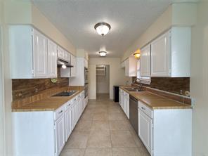 5218 Barcelona Drive - Photo 11