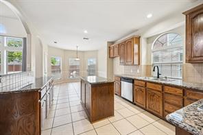 381 Fairlanding Avenue - Photo 10