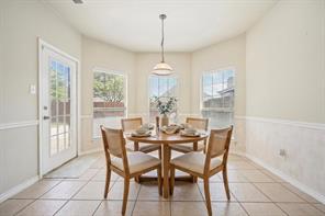 381 Fairlanding Avenue - Photo 11
