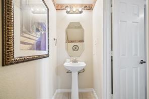 381 Fairlanding Avenue - Photo 12