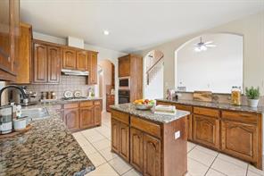 381 Fairlanding Avenue - Photo 3