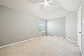 381 Fairlanding Avenue - Photo 30