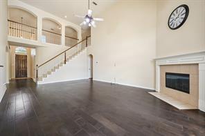 381 Fairlanding Avenue - Photo 5