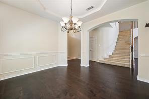 381 Fairlanding Avenue - Photo 9