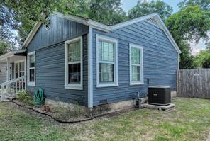 3128 Fadal Avenue - Photo 7