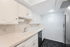 4819 Skillman Street - Photo 8