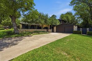 512 S Ammerman Avenue - Photo 1