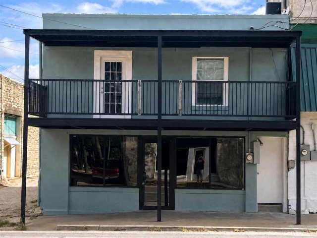 112 W Blackjack Street