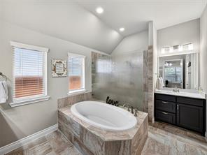 8712 Navidad Falls Drive - Photo 18