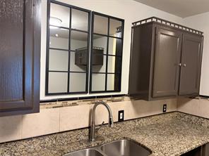 2025 Lyle Avenue - Photo 6