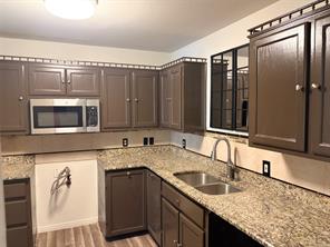 2025 Lyle Avenue - Photo 7