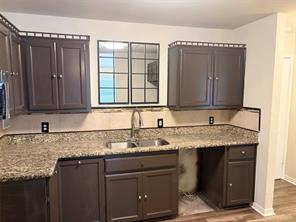 2025 Lyle Avenue - Photo 8