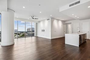7901 Windrose Avenue - Photo 4