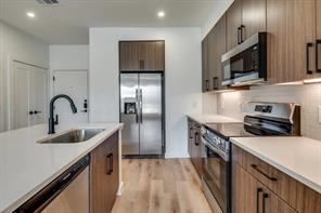 2016 S Ervay Street - Photo 3