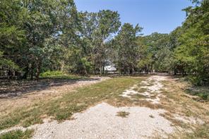 5915 County Road 2516 - Photo 8