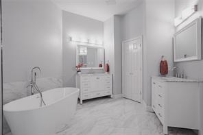 3915 Compton Drive - Photo 3