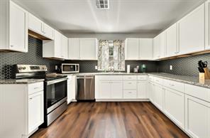 4221 Sanger Avenue - Photo 17