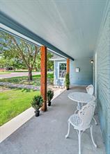 4221 Sanger Avenue - Photo 3