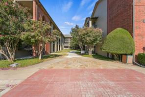 218 N Texas Boulevard - Photo 2