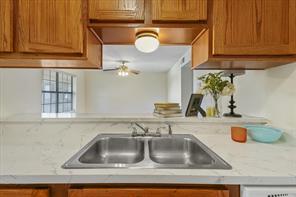 218 N Texas Boulevard - Photo 8