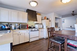 422 N Holiday Drive - Photo 10