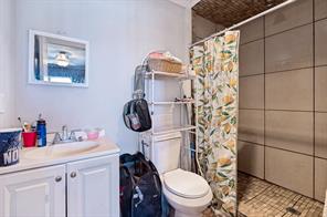 422 N Holiday Drive - Photo 18