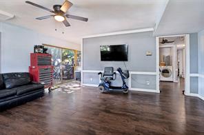 422 N Holiday Drive - Photo 9