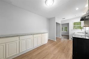 1330 Fordham Road - Photo 14
