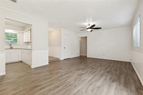1130 Larkspur Drive - Photo 3