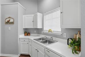 912 Turner Court - Photo 12