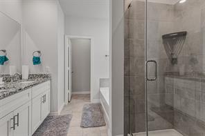 736 Carmen Street - Photo 17