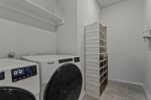 736 Carmen Street - Photo 24