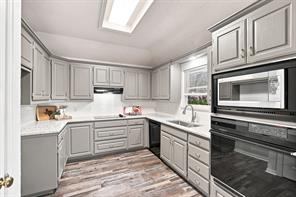 907 Red Oak Drive - Photo 1