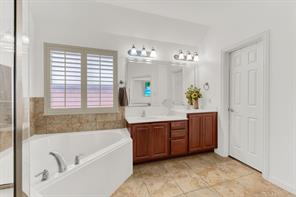 5729 New Castle Drive - Photo 14