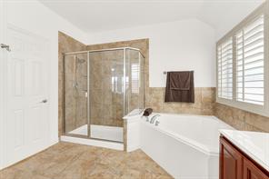 5729 New Castle Drive - Photo 15